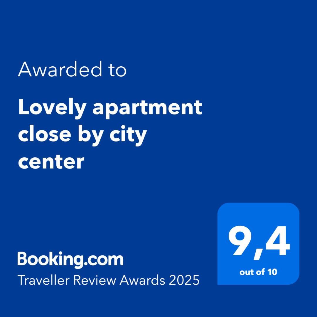 Lovely Apartment Close By City Center マラガ エクステリア 写真